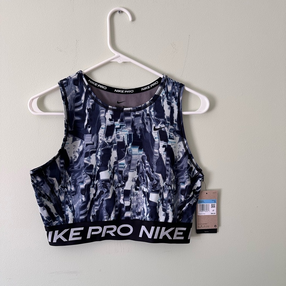Nike Dri Fit Cropped Tank / Size M